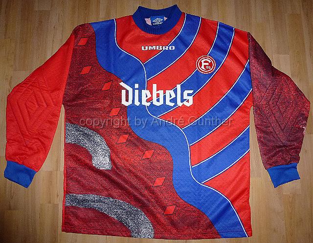 P1070619.JPG - 1995-96 Diebels  #1 Torwart Trikot  Koch - Matchworn