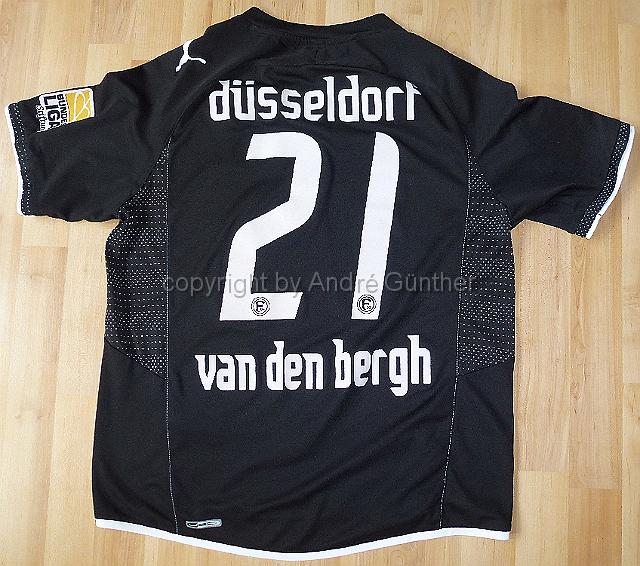 P1090507.JPG - 2009-10 SK #21 van den Bergh   Matchworn