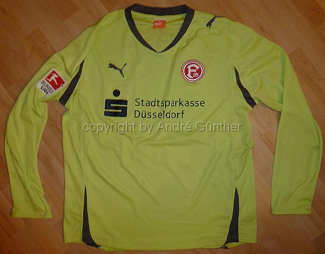 P1130888.JPG - 2010-11 Sparkasse  #16 Wellington Ausweich Langarm - Matchworn