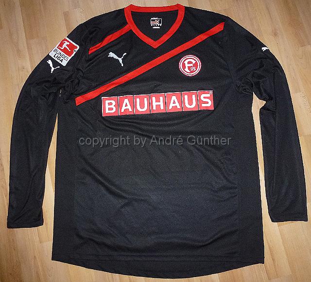 P1140414.JPG - 2011-12 Bauhaus #9 Jovanovic Matchworn schwarz Langarm