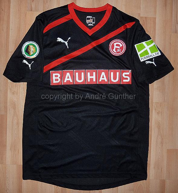 P1150825.JPG - 2011-12 Bauhaus #23 Robbie Kruse DFB Pokal Spiel gegen Hessen Kassel Matchworn