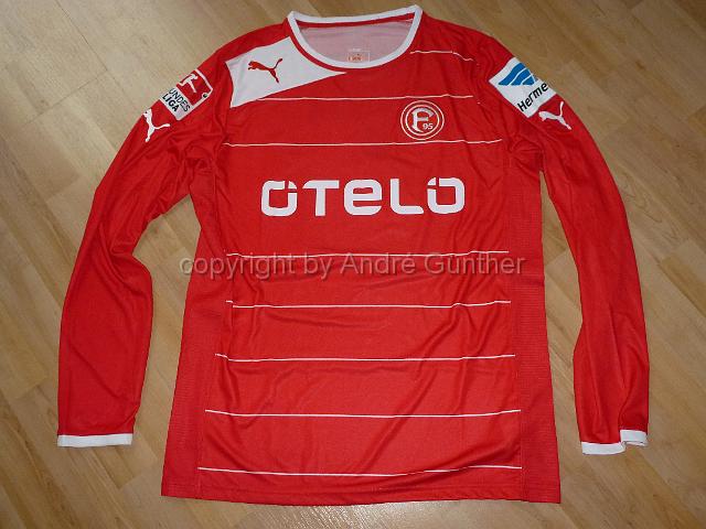 P1200710.JPG - 2012-13 OTELO  #27  Stefan Reisinger  Matchworn  Langarm Version mit BL + Hermes Patch  Vorderseite