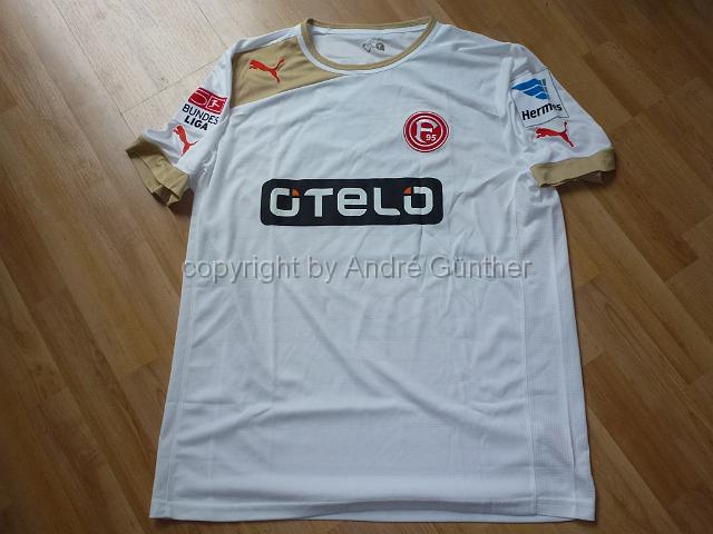 P1200804.JPG - 2012-13 OTELO  #33  Fabian Giefer Matchworn aus dem Spiel gegen Dortmund  Vorderseite