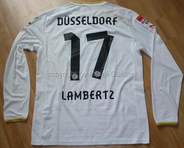 P1200845.JPG - 2012-13 OTELO  #17  Andreas Lumpi Lambertz  Matchworn  Langarm Version mit BL + Hermes Patch  Rückseite