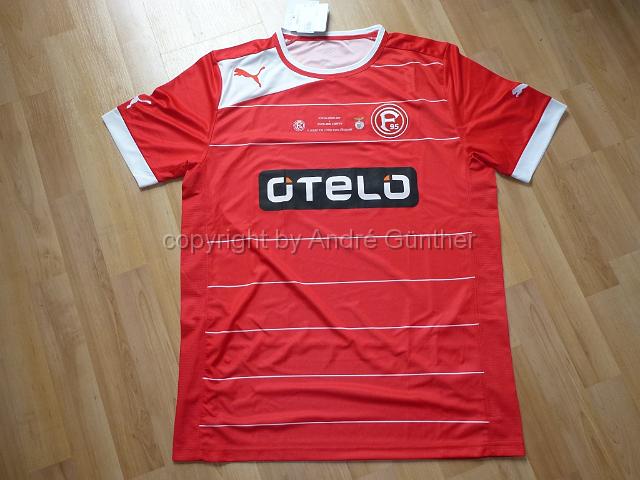 P1210163.JPG - 2012-13  OTELO Sonder Spieltags Trikot Shopversion Spiel gegen Benfica Lissabon Vorderseite